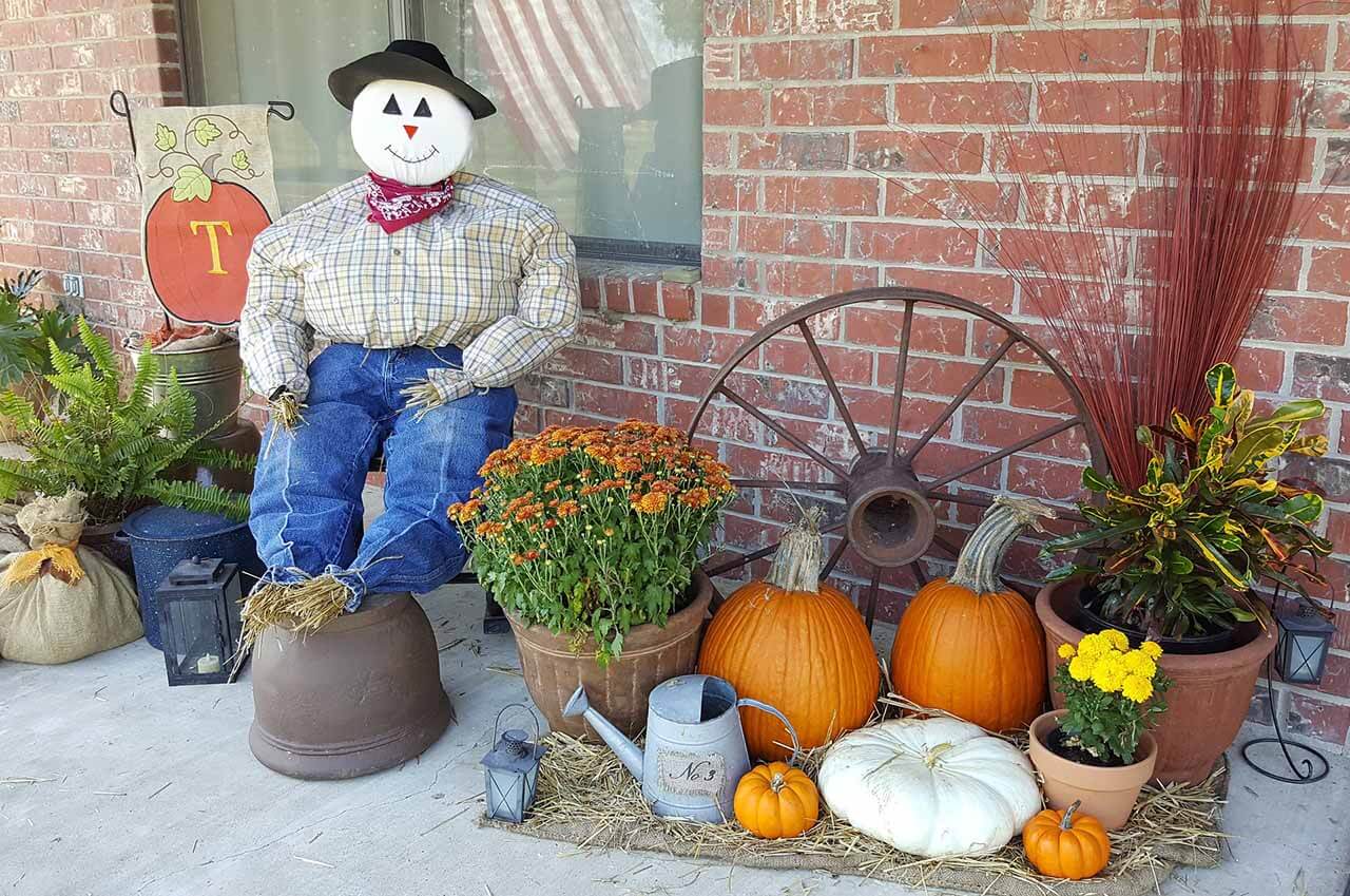Decorate Your Home Porch For Fall