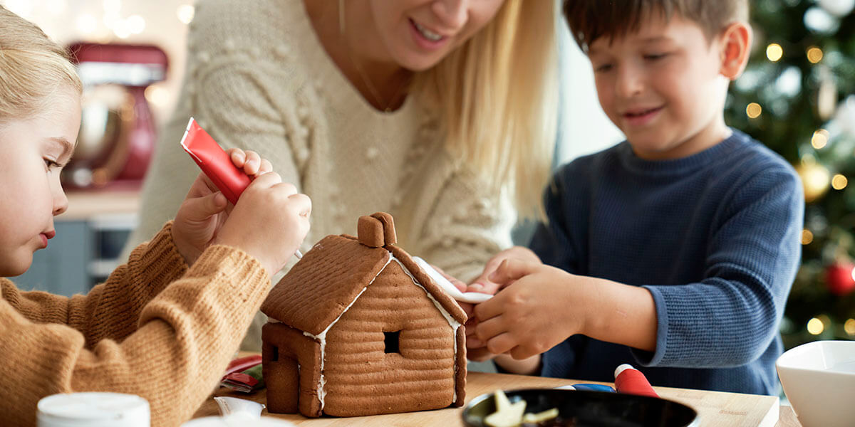 Fun Christmas Activities - Decorate Gingerbread House