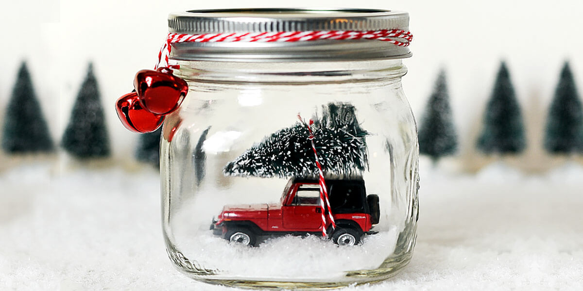 Mason Jar Snow Globe